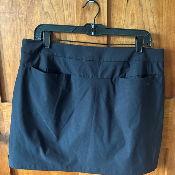 NIKE GOLF DRY FIT BLACK SKORT - Picture 2 of 2